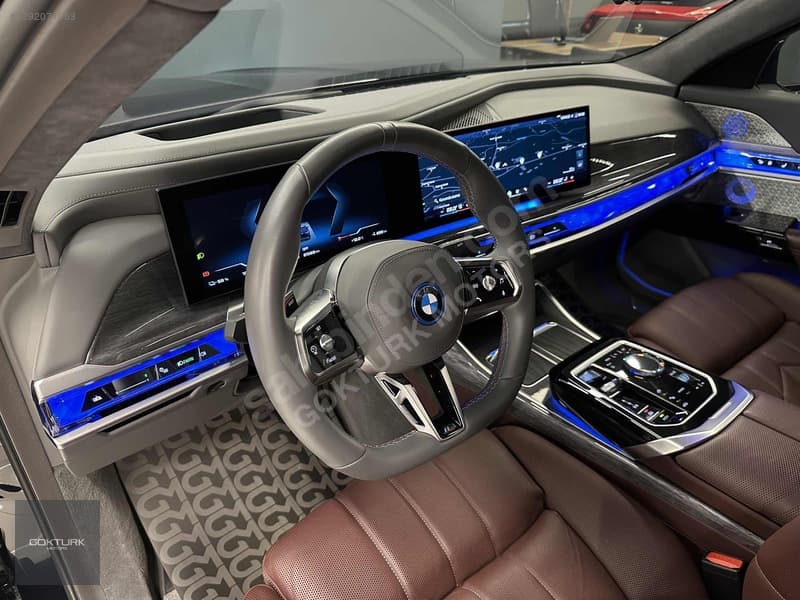 BMW i Serisi i7 M70 xDrive — 11