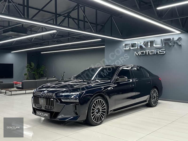 BMW i Serisi i7 M70 xDrive