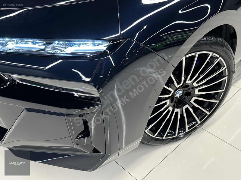 BMW i Serisi i7 M70 xDrive — 9