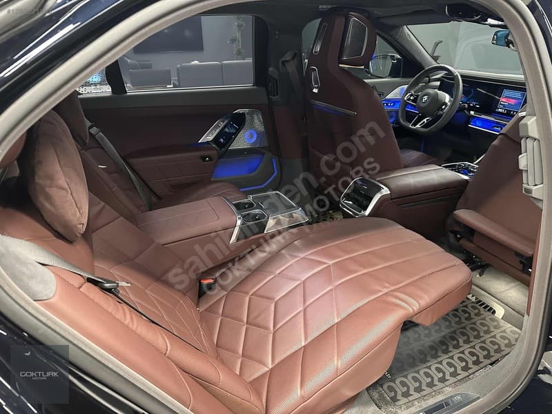 BMW i Serisi i7 M70 xDrive — 17