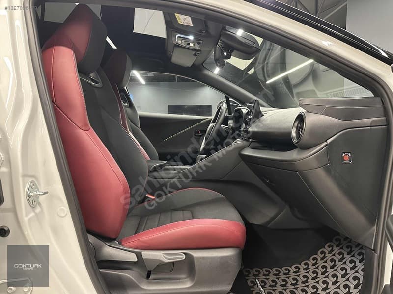 Toyota C-HR 1.8 Hybrid Passion X-Style — 14