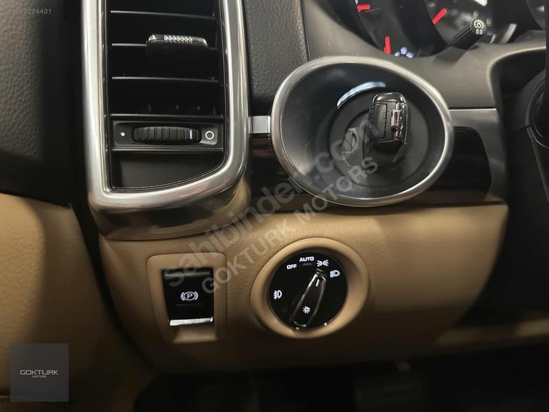 Porsche Cayenne 3.0 Diesel — 25
