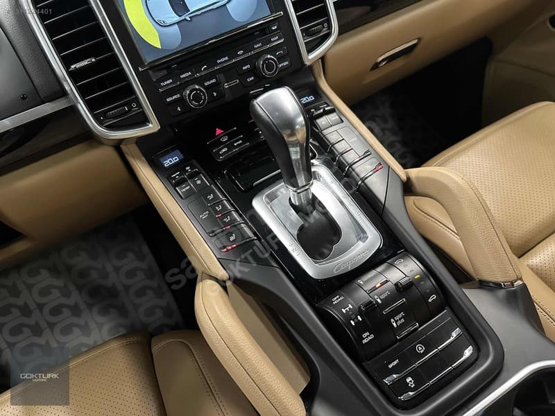 Porsche Cayenne 3.0 Diesel — 22