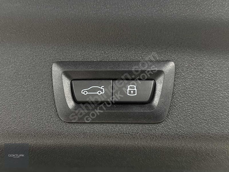 BMW X1 xDrive25e X Line — 24