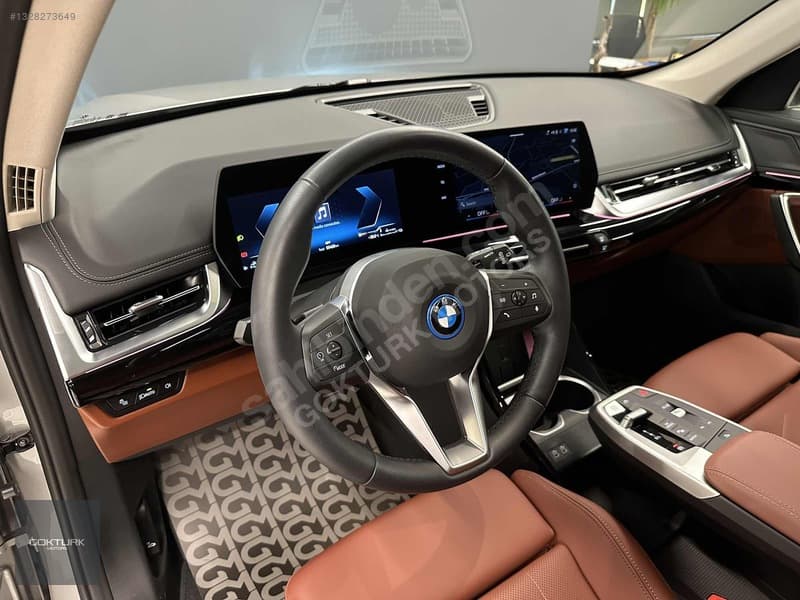 BMW X1 xDrive25e X Line — 10