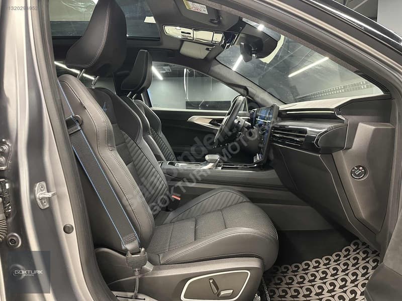 Renault Austral 1.3 Hybrid Techno Esprit Alpine — 14
