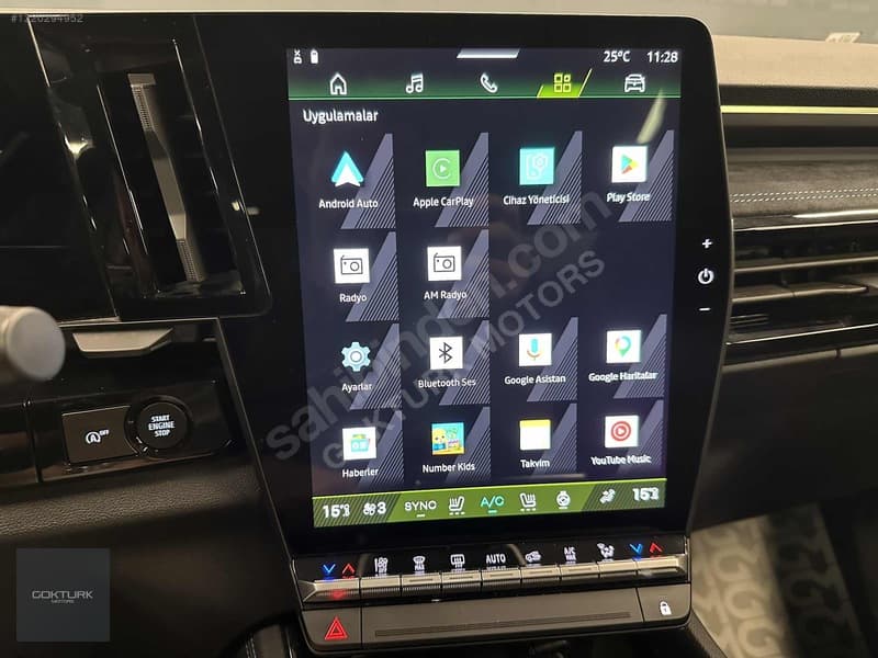 Renault Austral 1.3 Hybrid Techno Esprit Alpine — 24