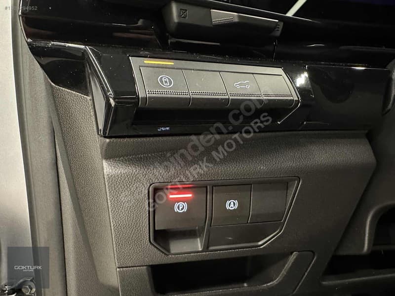 Renault Austral 1.3 Hybrid Techno Esprit Alpine — 30