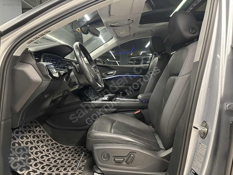 Audi e-tron 55 Quattro — 13