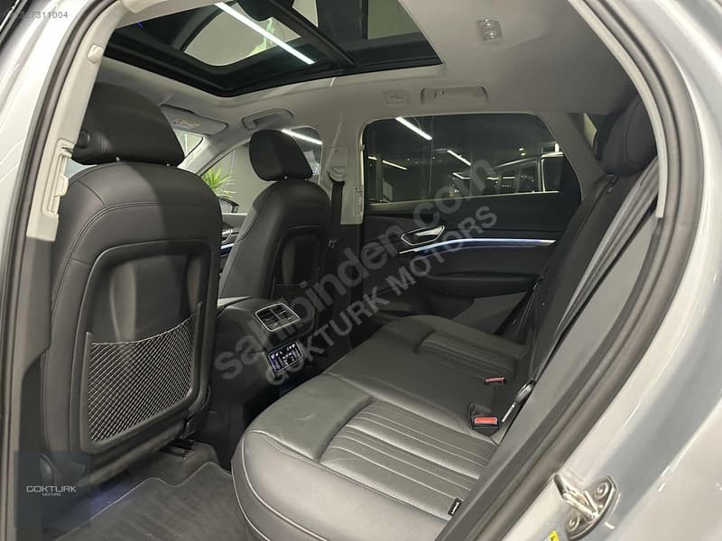 Audi e-tron 55 Quattro — 15
