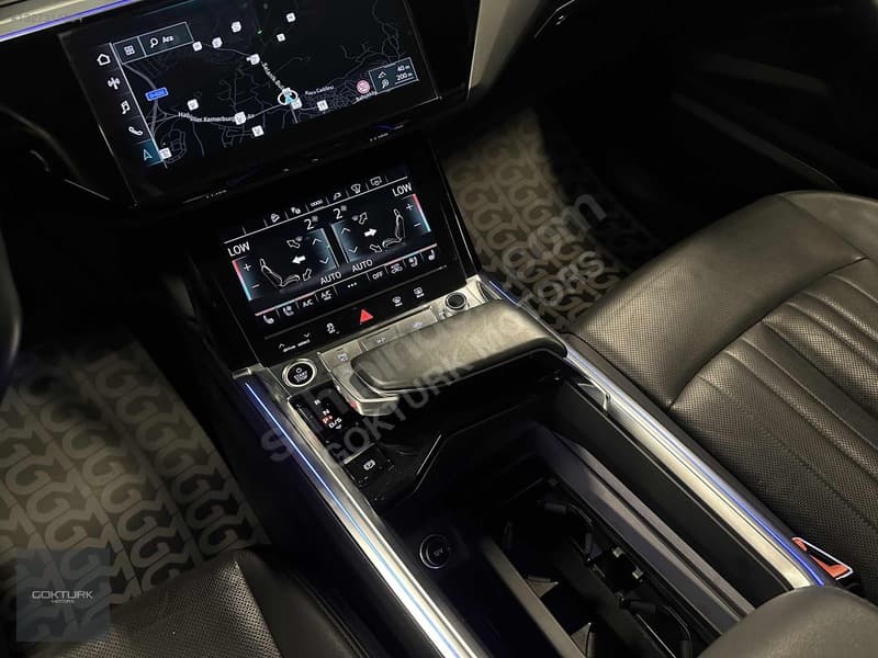 Audi e-tron 55 Quattro — 22