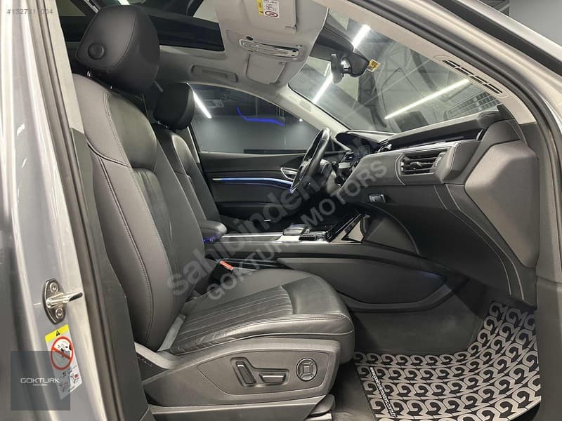 Audi e-tron 55 Quattro — 14