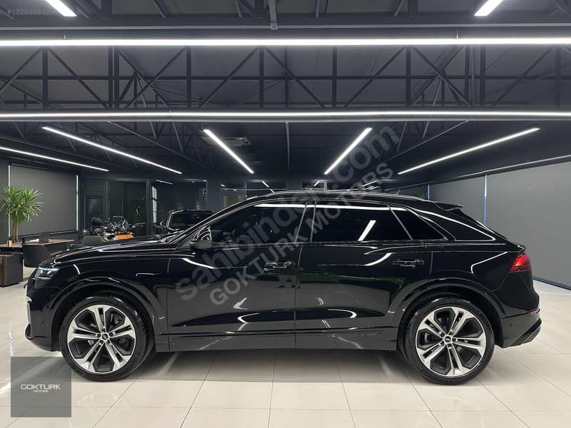 Audi Q8 45 TFSI Quattro — 8