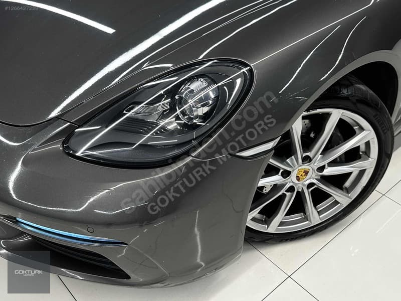 Porsche 718 Boxster — 17