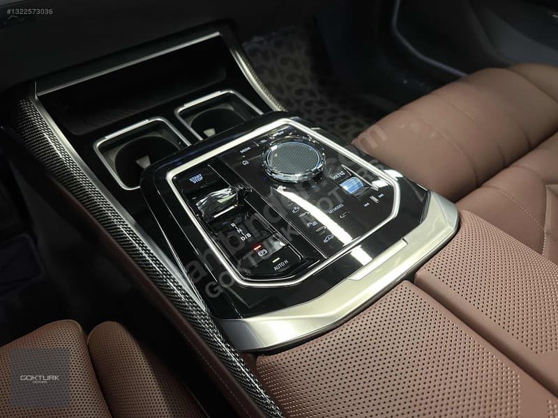 BMW i Serisi i7 M70 xDrive — 27
