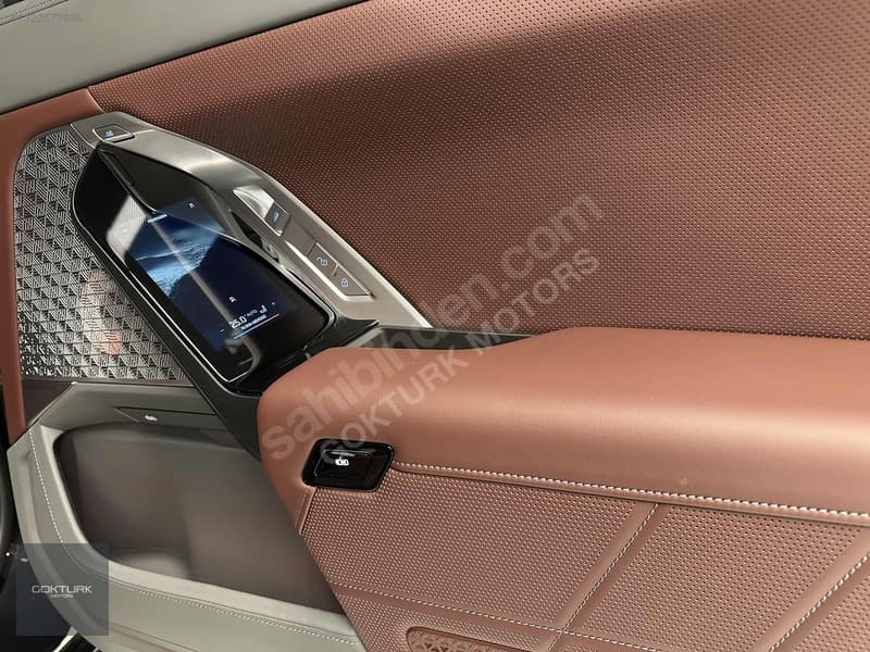 BMW i Serisi i7 M70 xDrive — 28