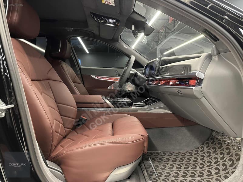 BMW i Serisi i7 M70 xDrive — 13