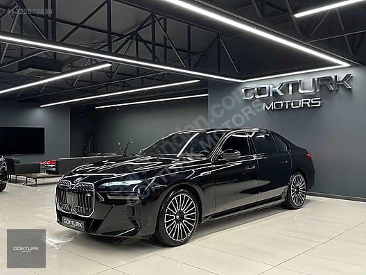 BMW i Serisi i7 M70 xDrive