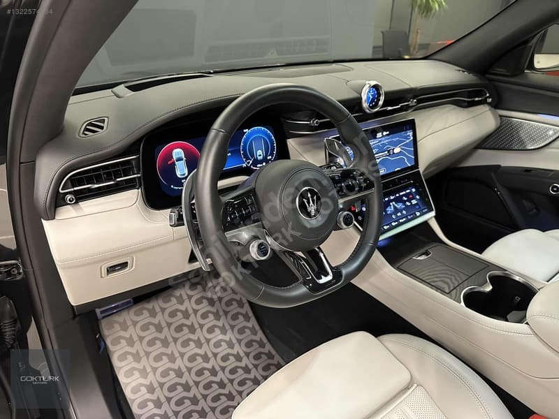 Maserati Grecale 2.0 Hybrid Modena — 10