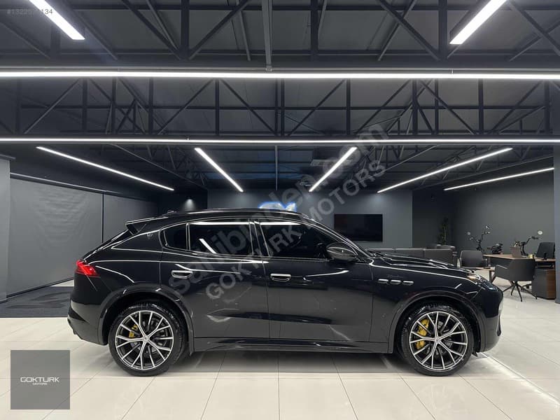 Maserati Grecale 2.0 Hybrid Modena — 7