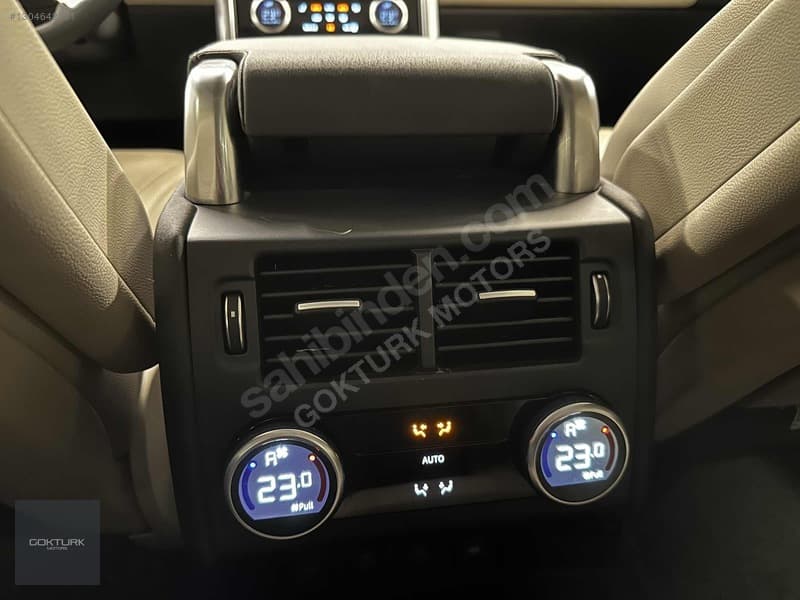 Land Rover Discovery 2.0 Si4 SE — 25