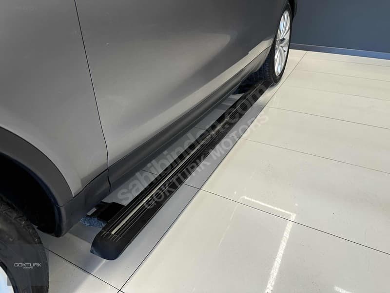 Land Rover Discovery 2.0 Si4 SE — 9