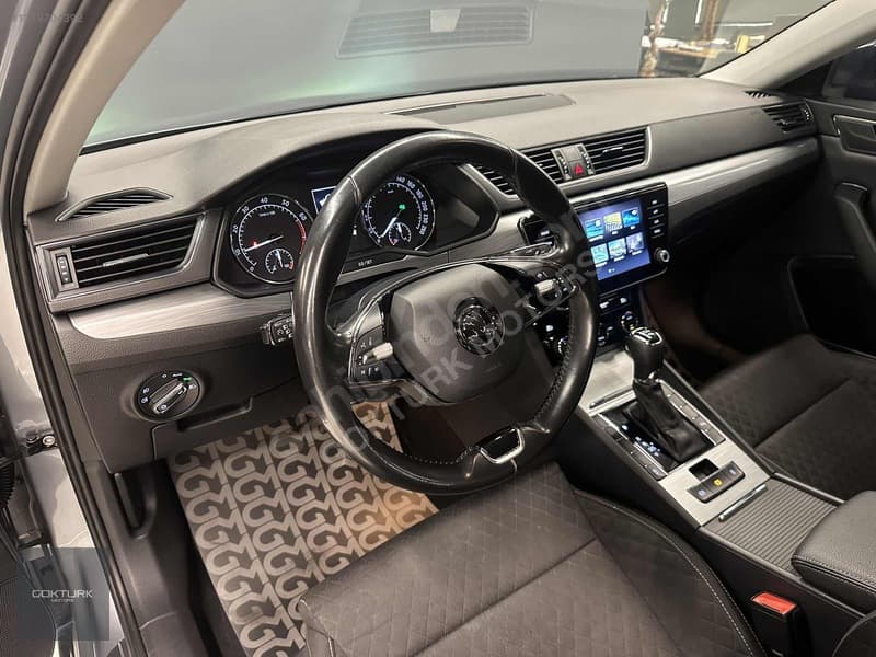 Skoda Superb 1.5 TSI Elite — 10