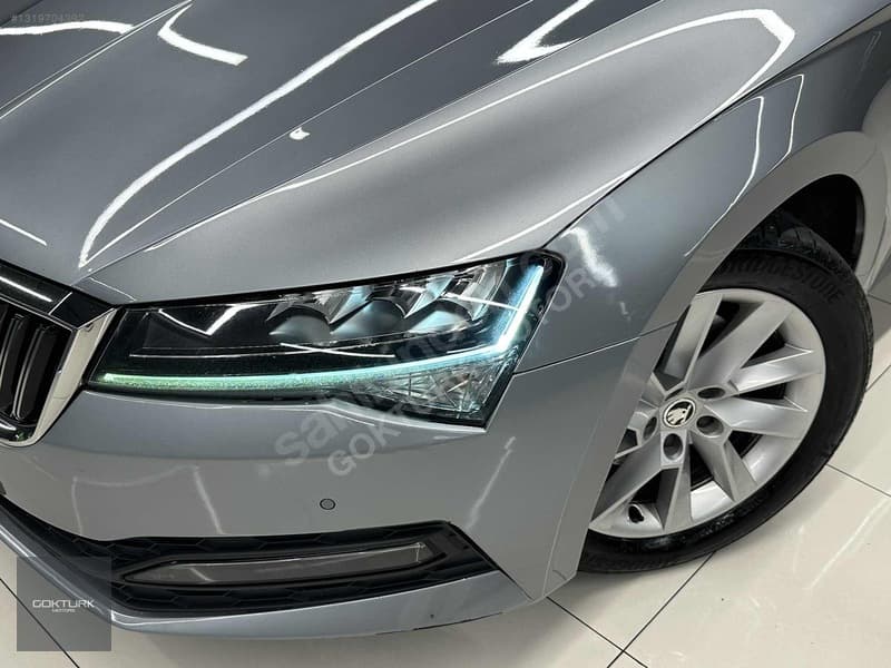 Skoda Superb 1.5 TSI Elite — 9