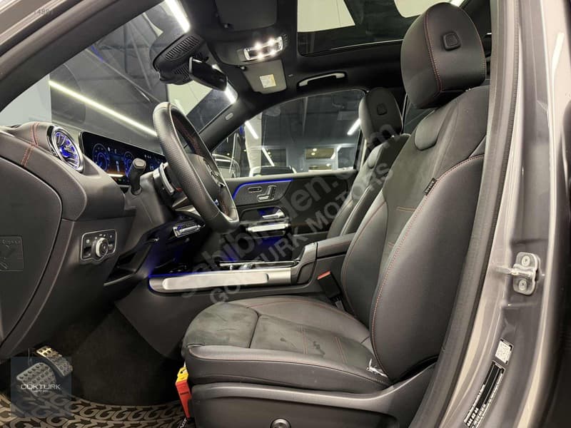 Mercedes-Benz EQB 250+ — 13