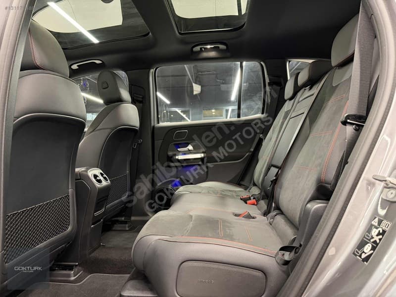 Mercedes-Benz EQB 250+ — 15