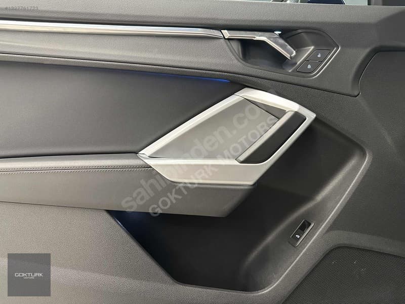 Audi Q3 35 TFSI Advanced — 24