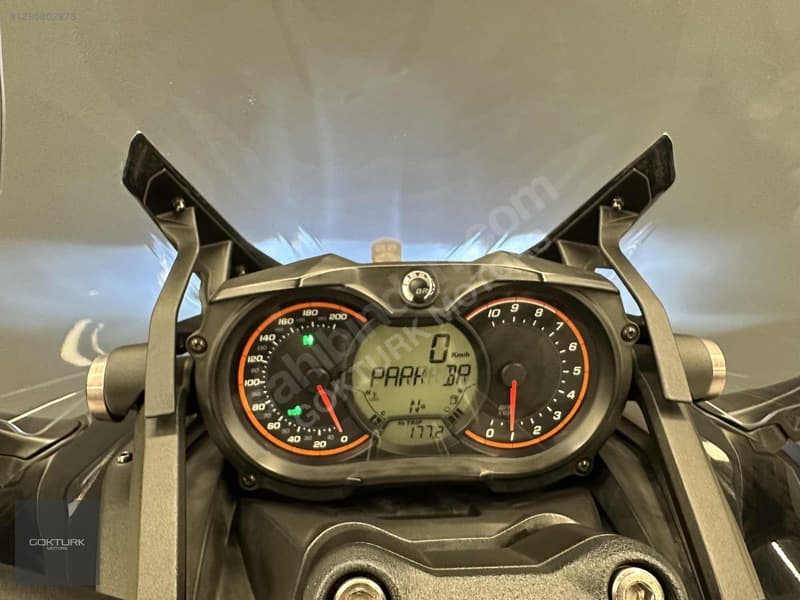 Can-Am Spyder — 10