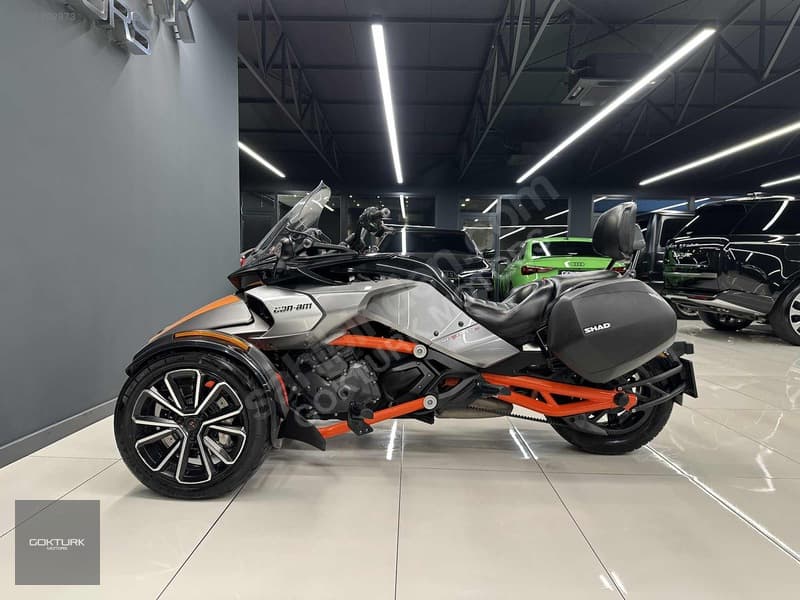 Can-Am Spyder — 8
