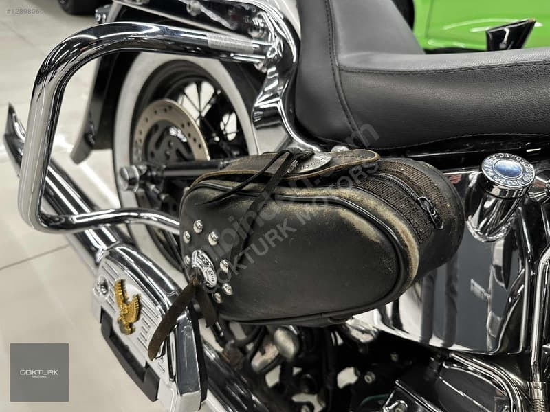 Harley-Davidson Heritage Softail Classic FLSTCI — 9