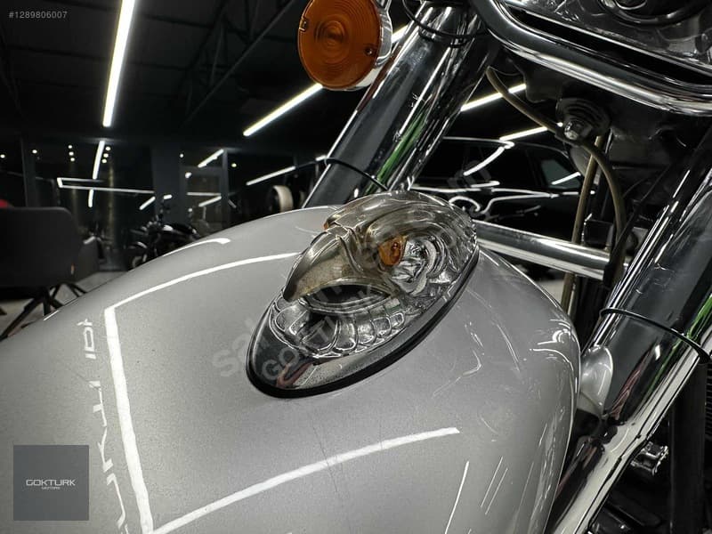 Harley-Davidson Heritage Softail Classic FLSTCI — 11
