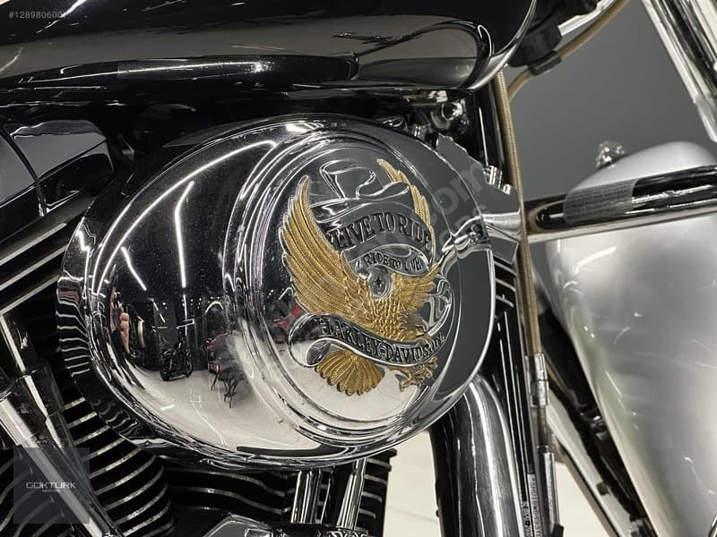 Harley-Davidson Heritage Softail Classic FLSTCI — 16