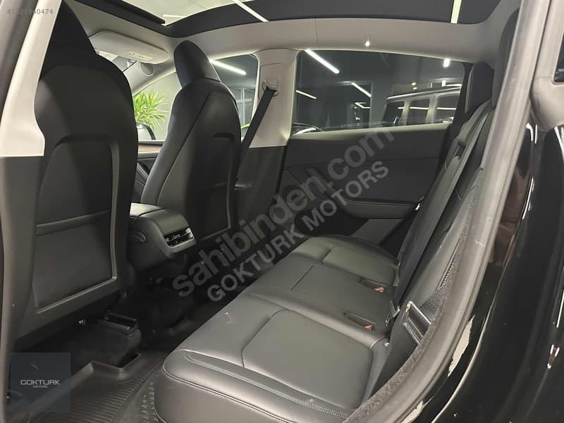 Tesla Model Y RWD (Legacy) — 15