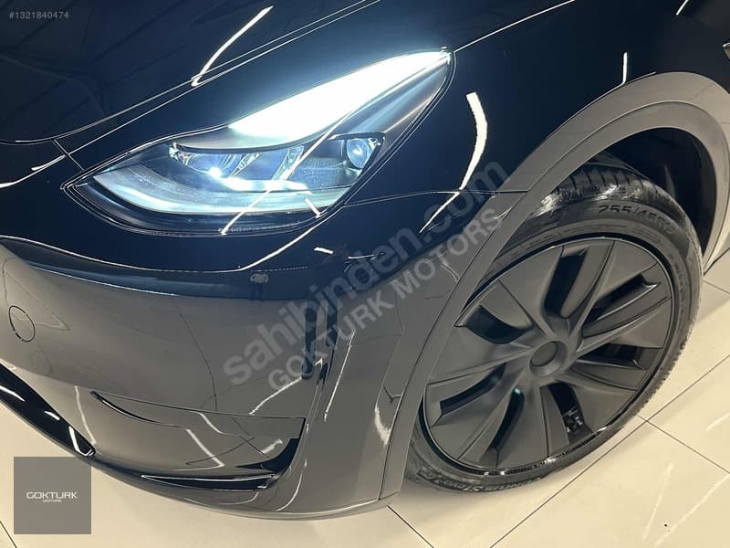 Tesla Model Y RWD (Legacy) — 9