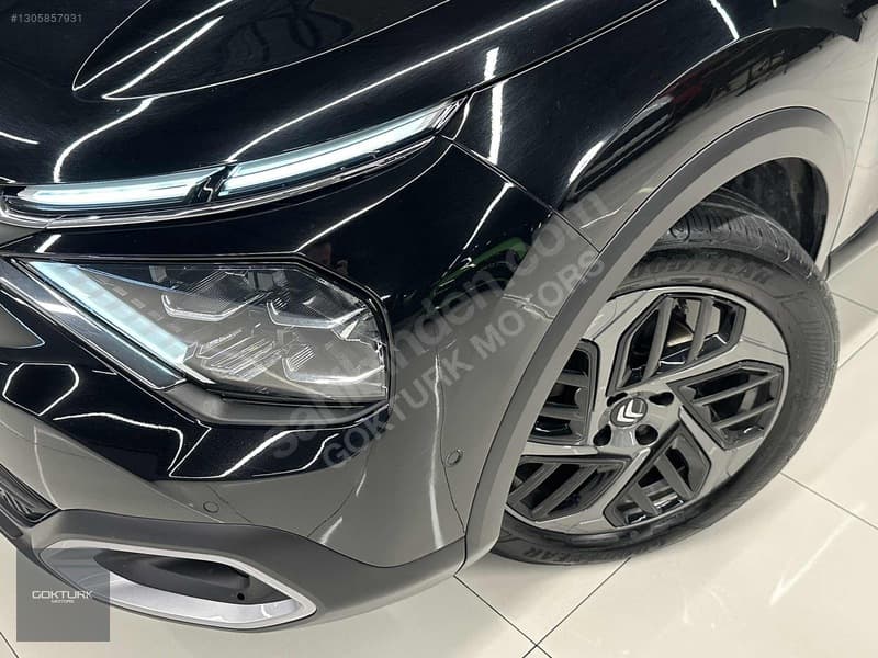 Citroen C4 X 1.2 PureTech Shine Bold — 9