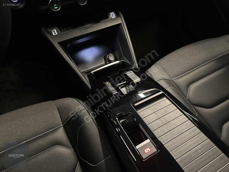 Citroen C4 X 1.2 PureTech Shine Bold — 23